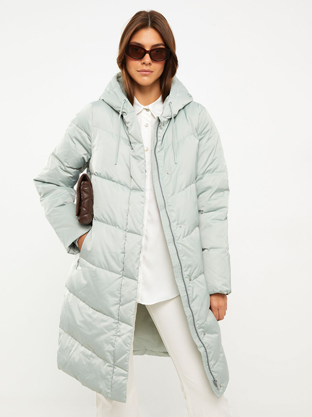 Әйелдерге арналған капюшонды өрнексіз пуховик пальто-1