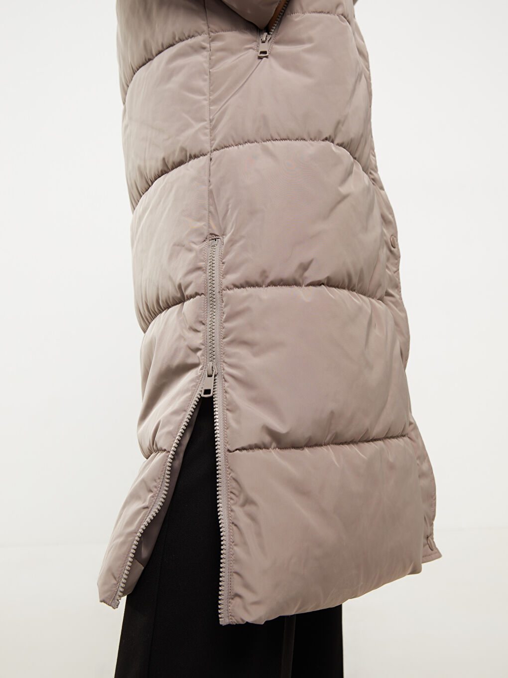 LCWAIKIKI Classic Damen Kapuzen Schlichter Steppmantel -W21675Z8-EHW