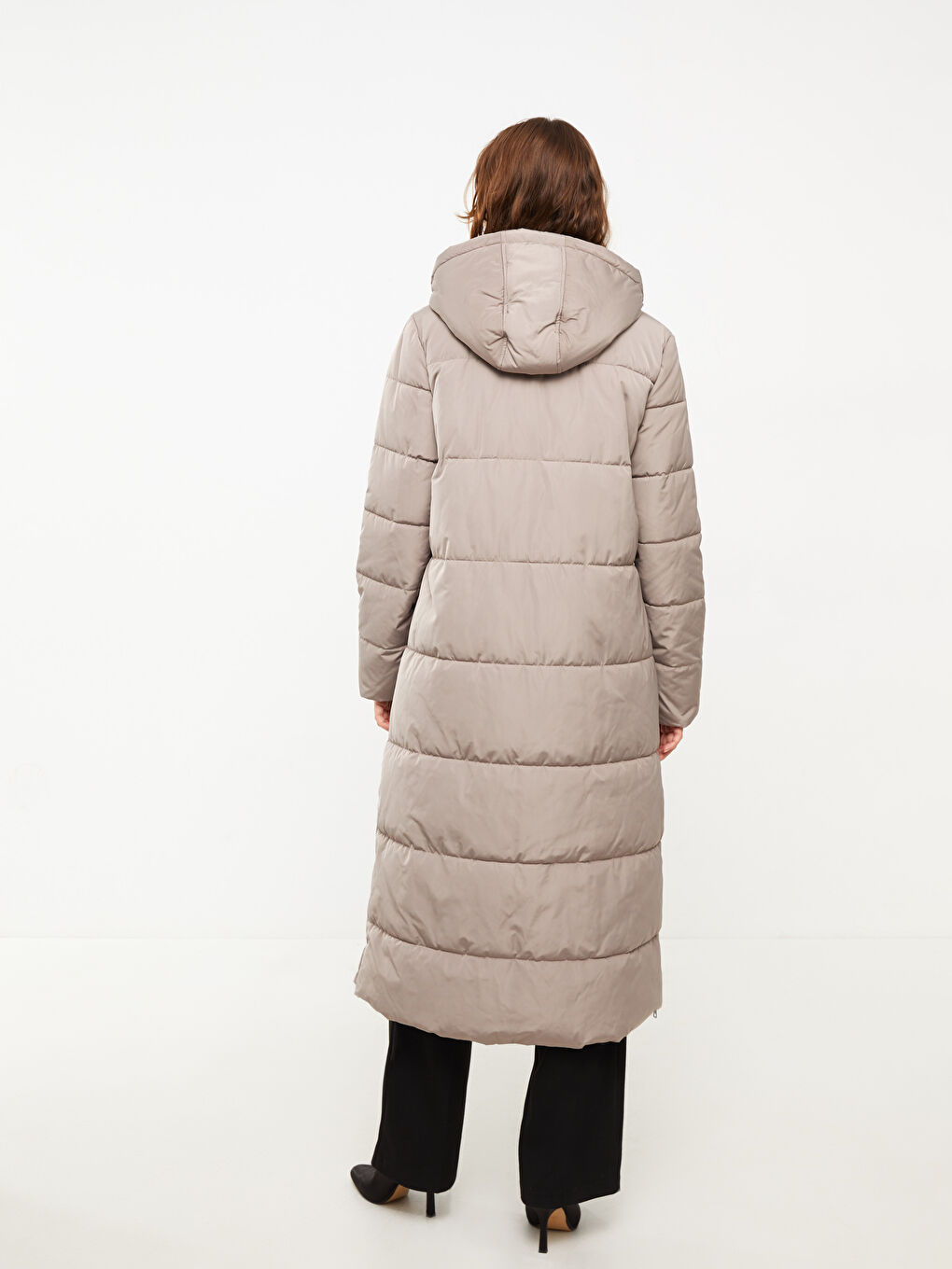 LCWAIKIKI Classic Damen Kapuzen Schlichter Steppmantel -W21675Z8-EHW