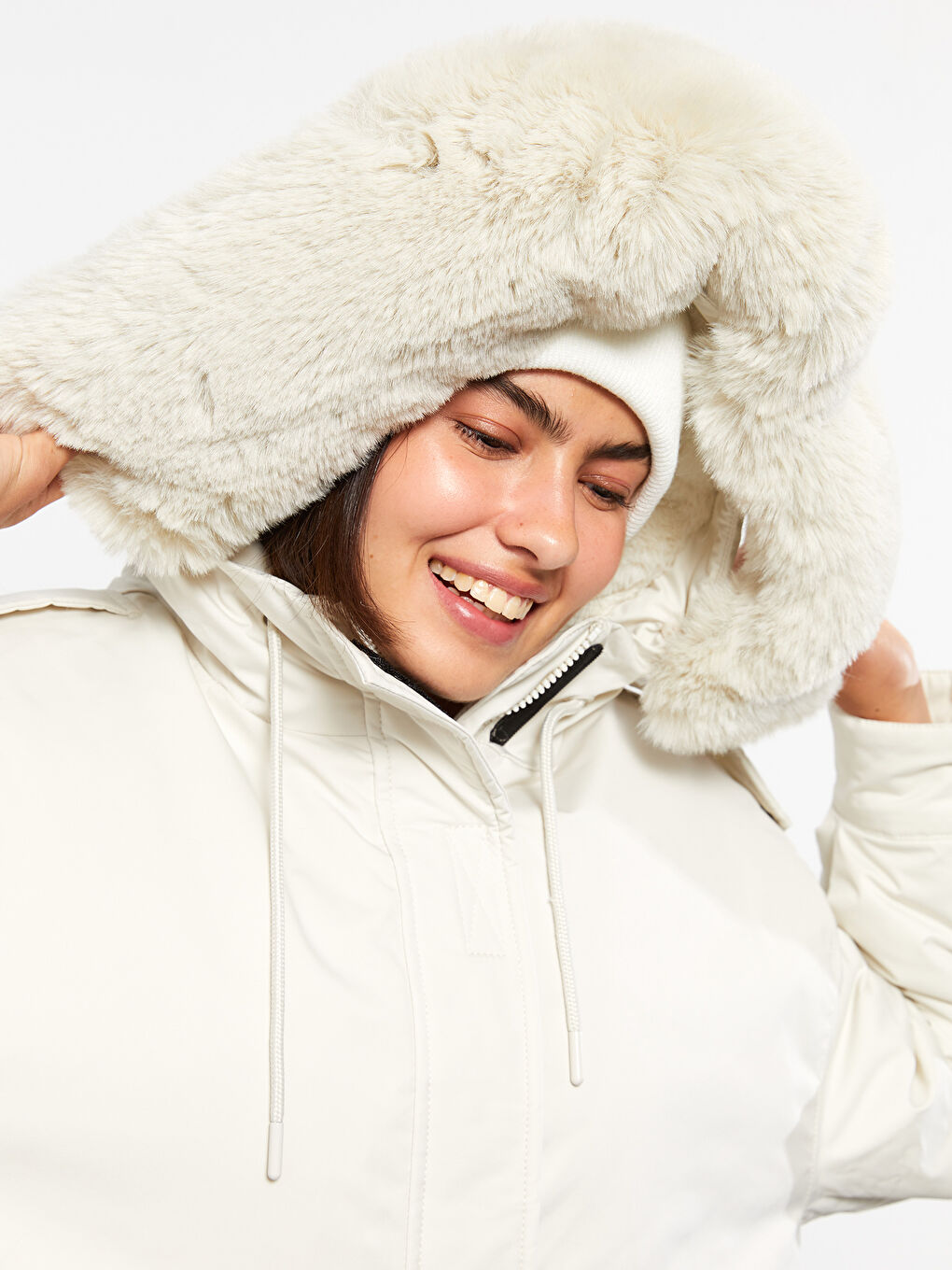 Hooded Neck Regular Long Sleeve Women's Parka-3