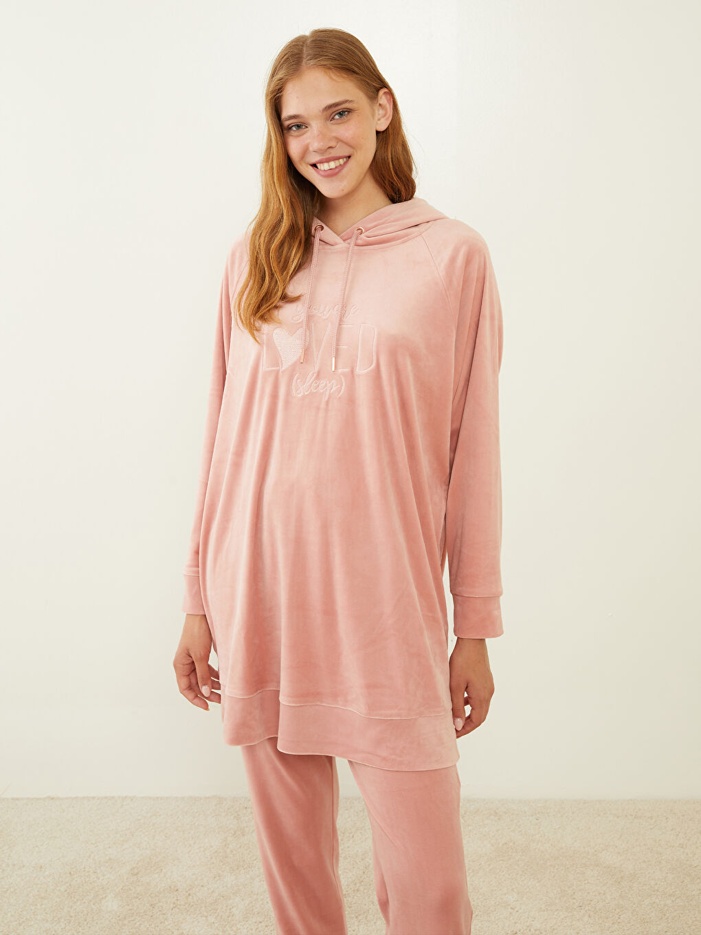 LCW DREAM Pembe Kapüşonlu Nakışlı Uzun Kollu Kadın Pijama Üst