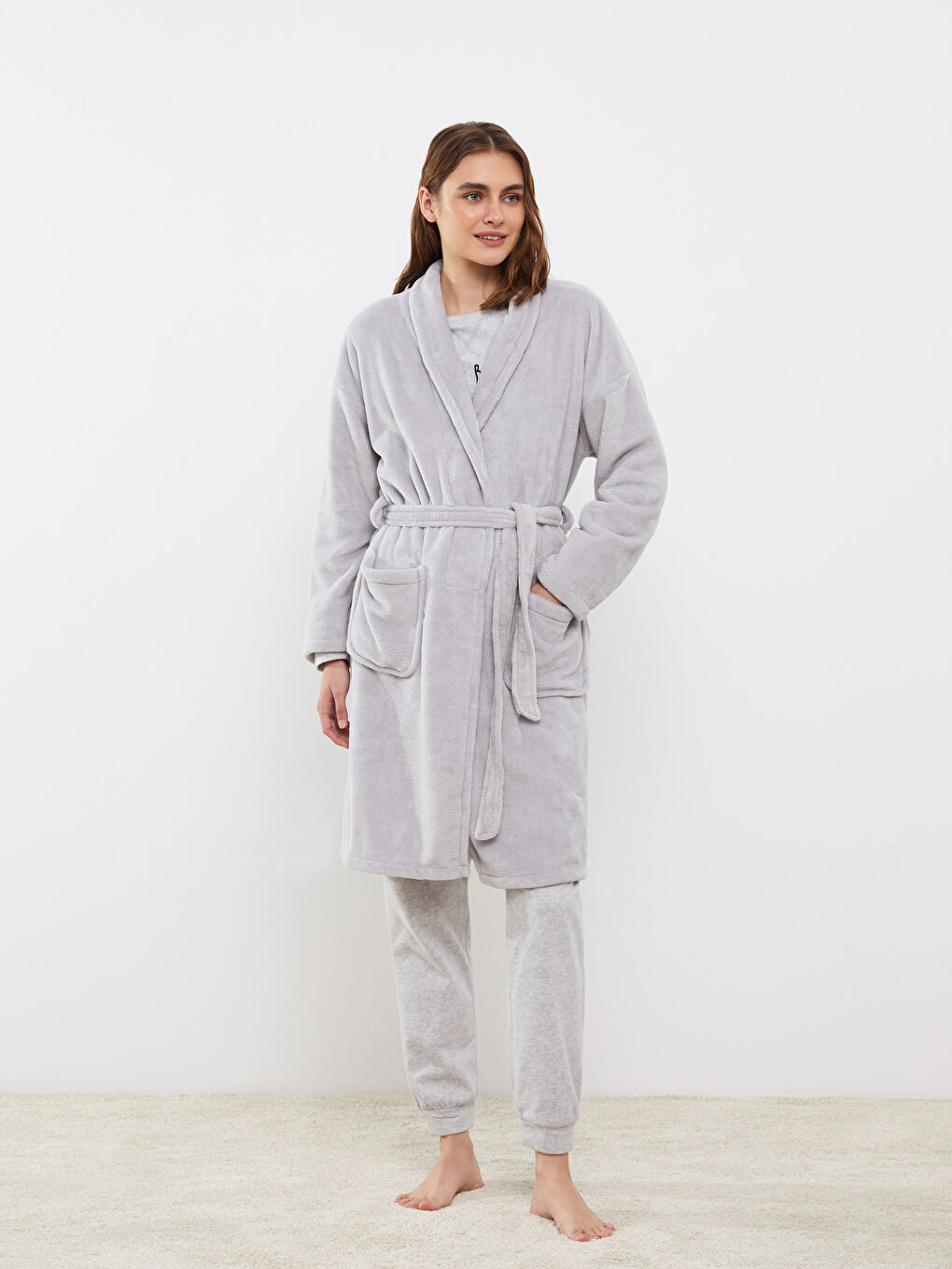 Двубортный воротник прямой с длинным рукавом плюшевый женский халат-2