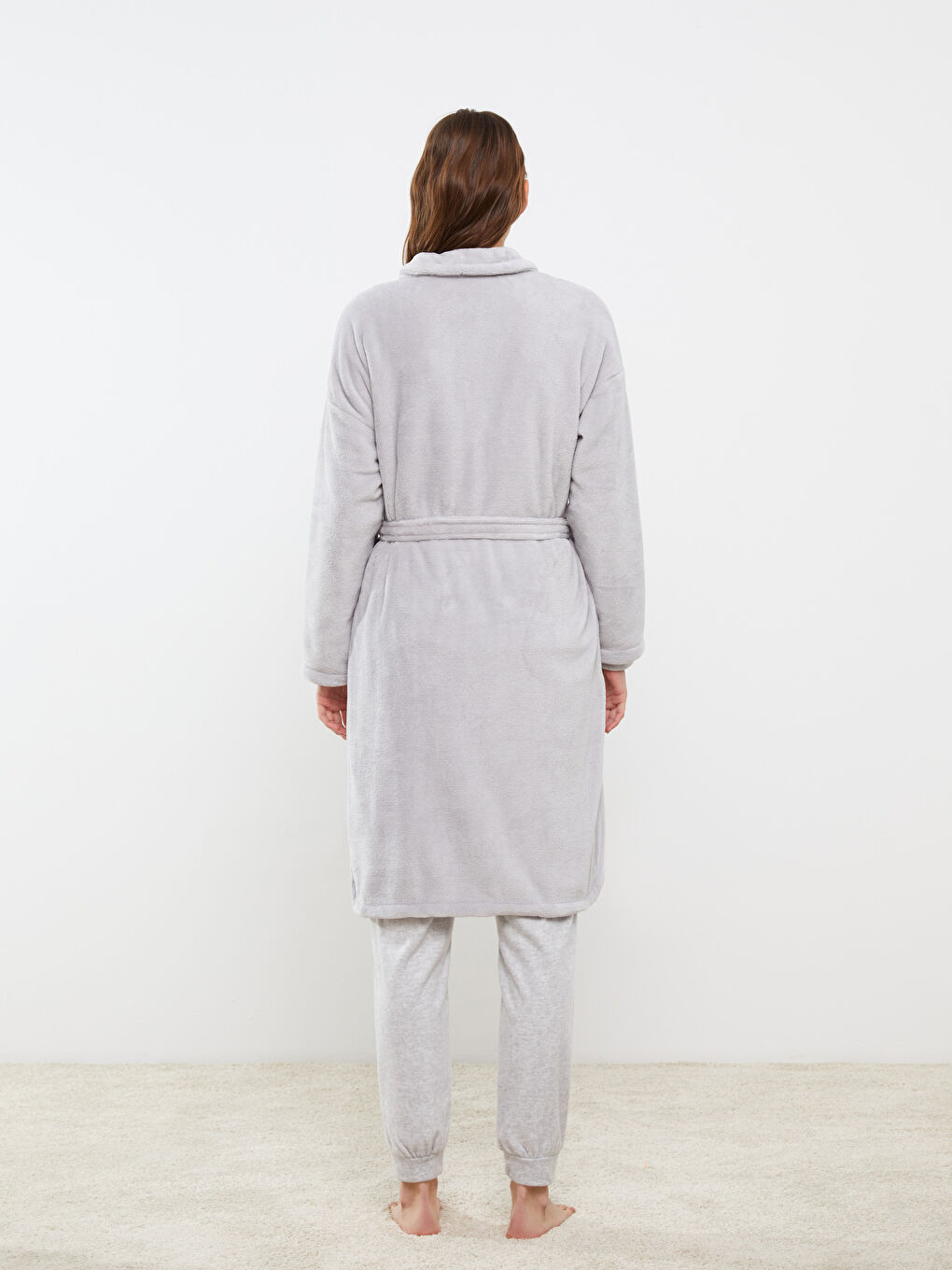 Двубортный воротник прямой с длинным рукавом плюшевый женский халат-4