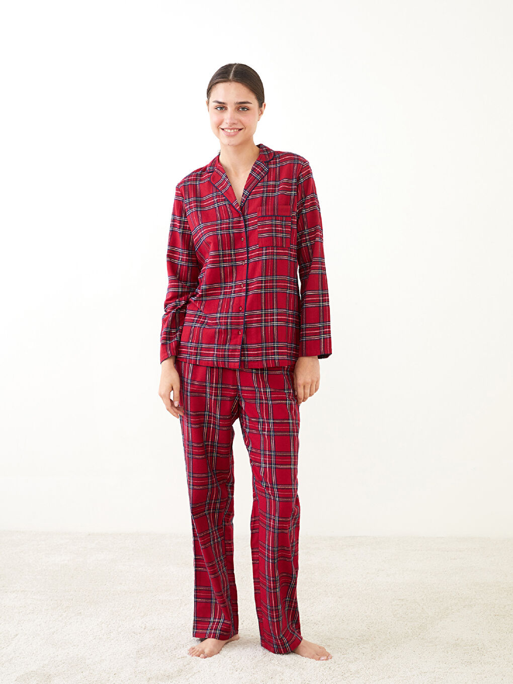 LCW DREAM Christmas Themed Long Sleeve Women's Pajama Set -W21685Z8-LPA