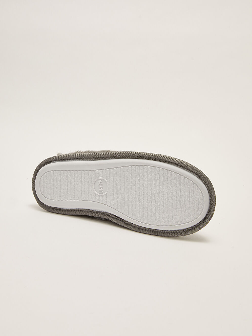 Closed Front Plush Women's House Slippers-3