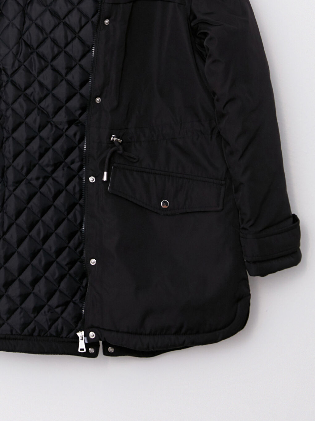 Siyah Kapüşonlu Yaka Düz Uzun Kollu Kadın Parka-7