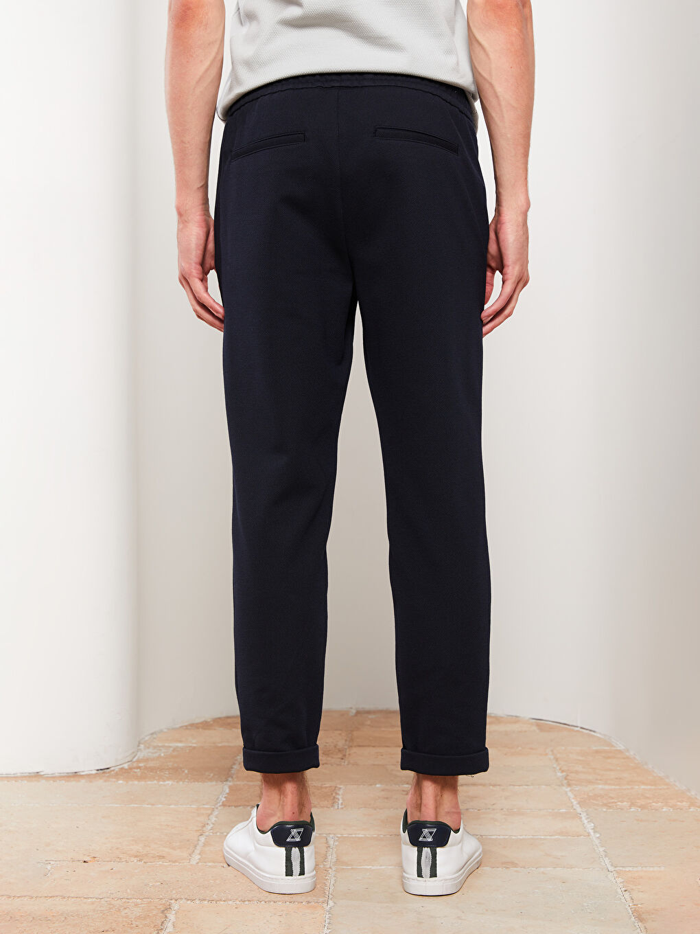 بنطلون رفيع للرجال بتفاصيل رباط على الوسط-3