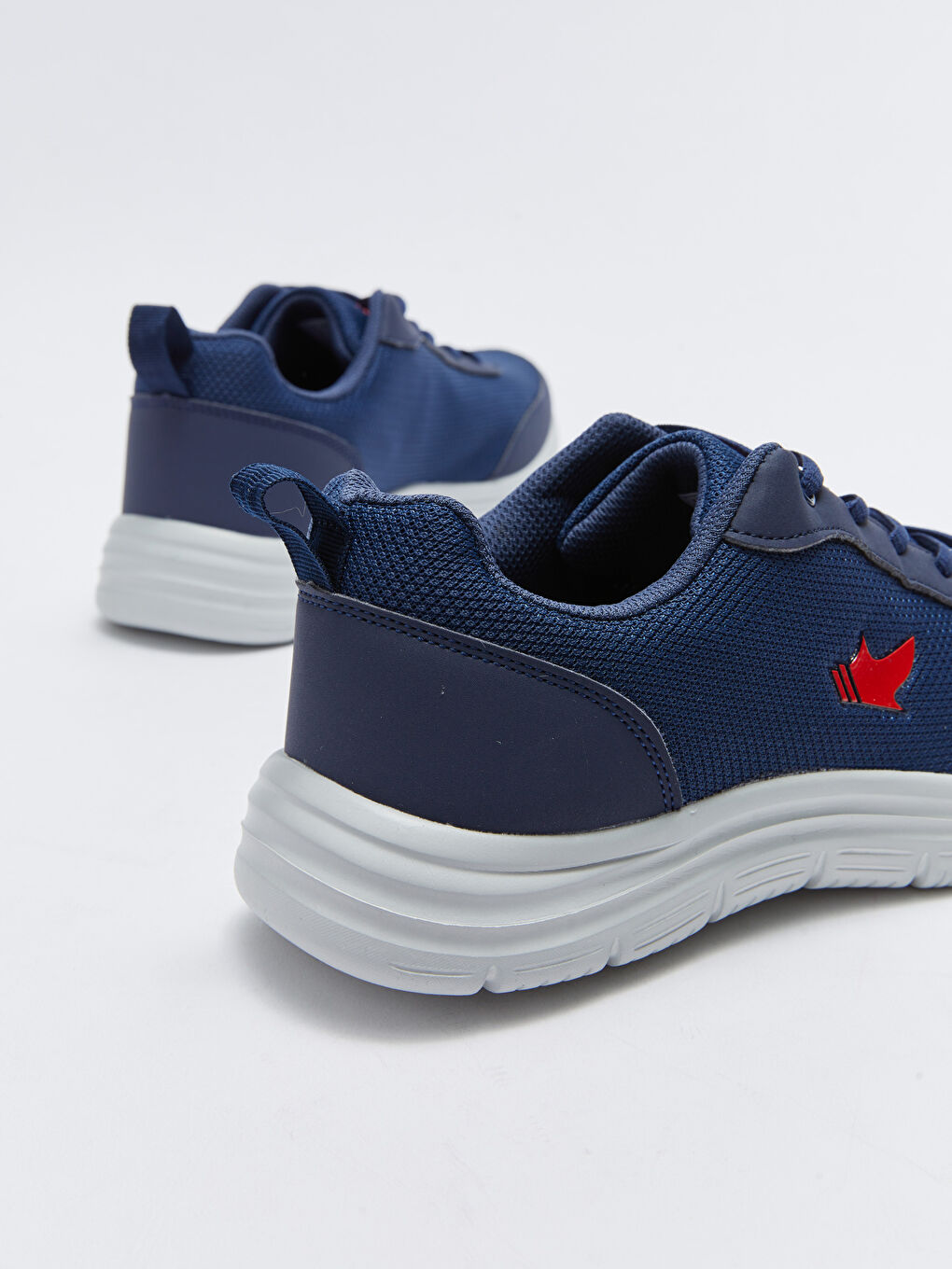 Мужские активные кроссовки на шнуровке-4