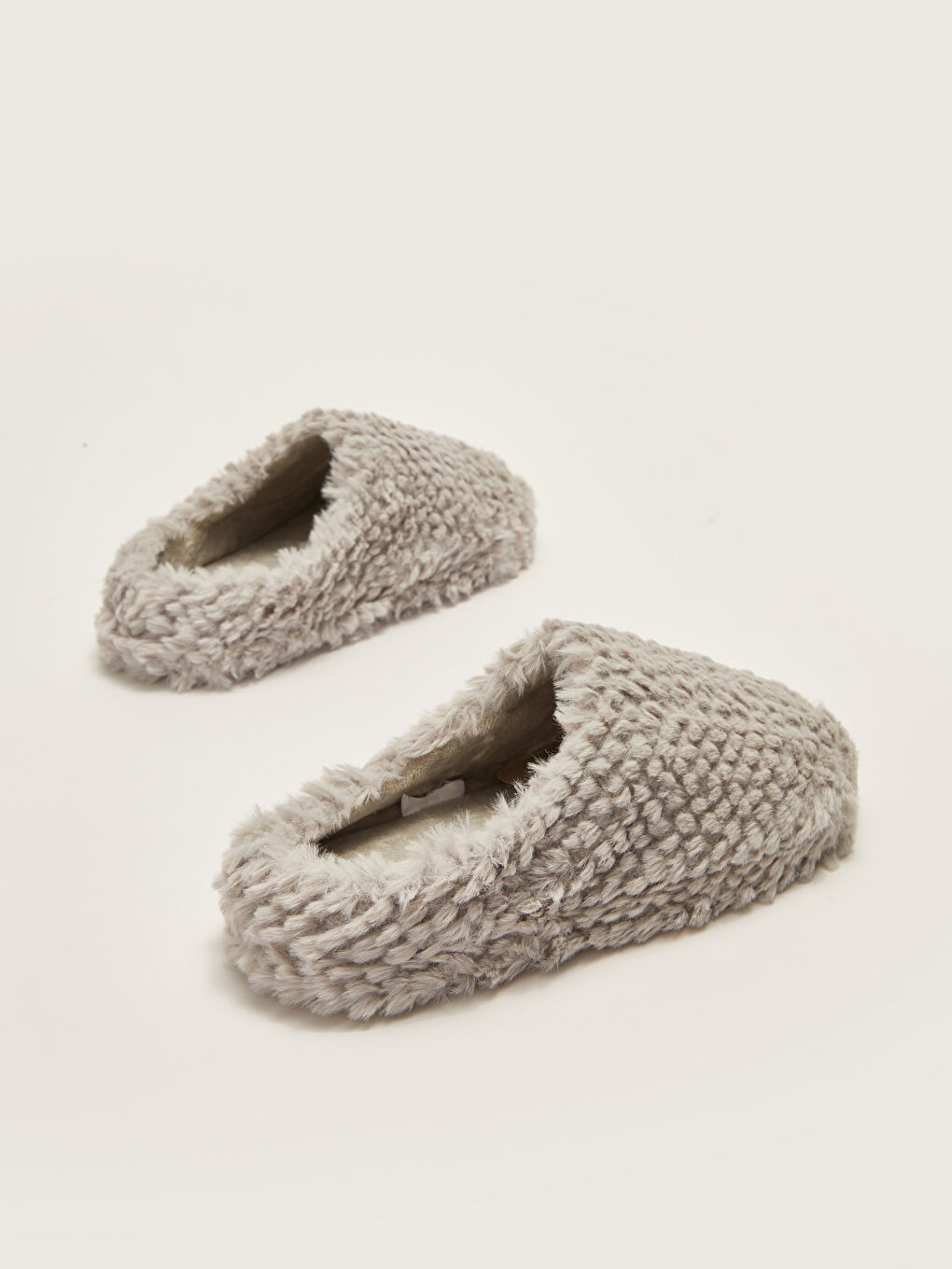 Önü Kapalı Pelüş Kadın Ev Terliği-4