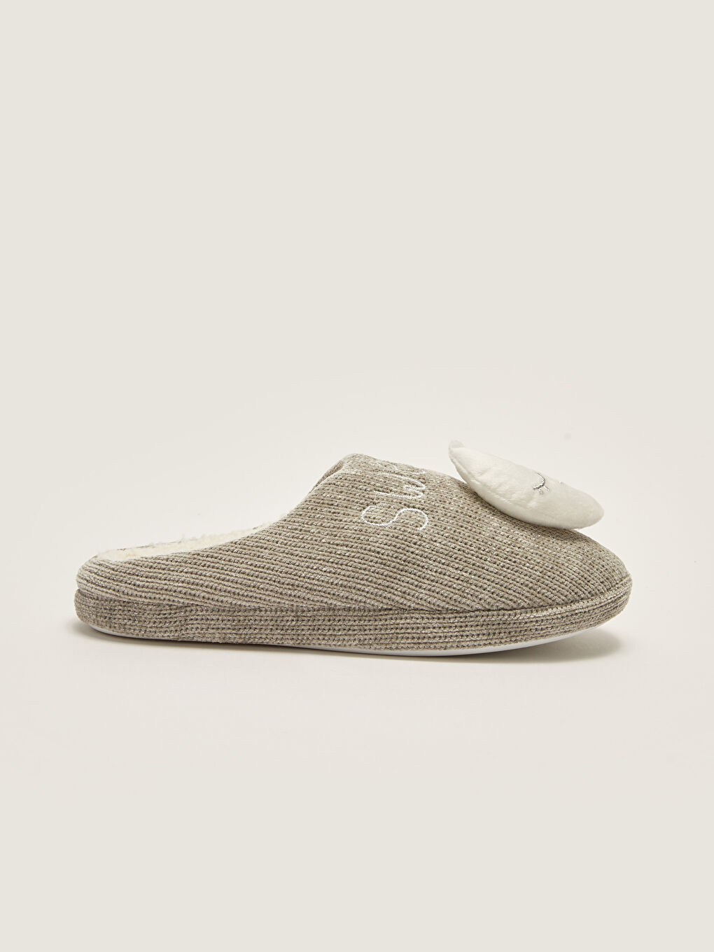 әйелдерге арналған 3d аппликациялы үйге арналған тәпішкелер-1