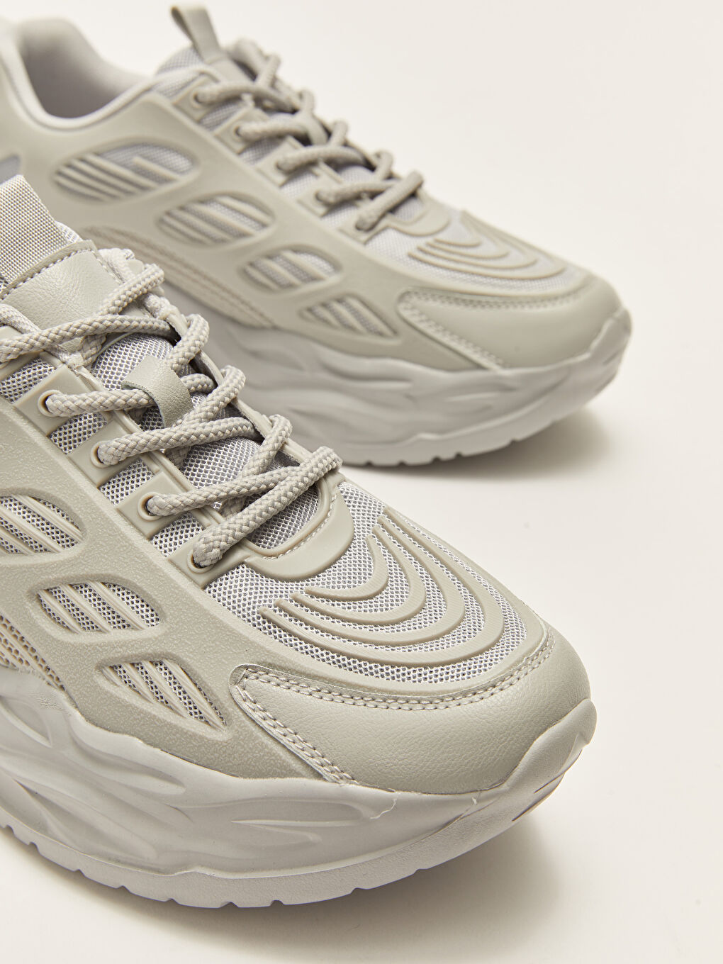 Lace-up Thick Sole Women's Active Sneakers-2