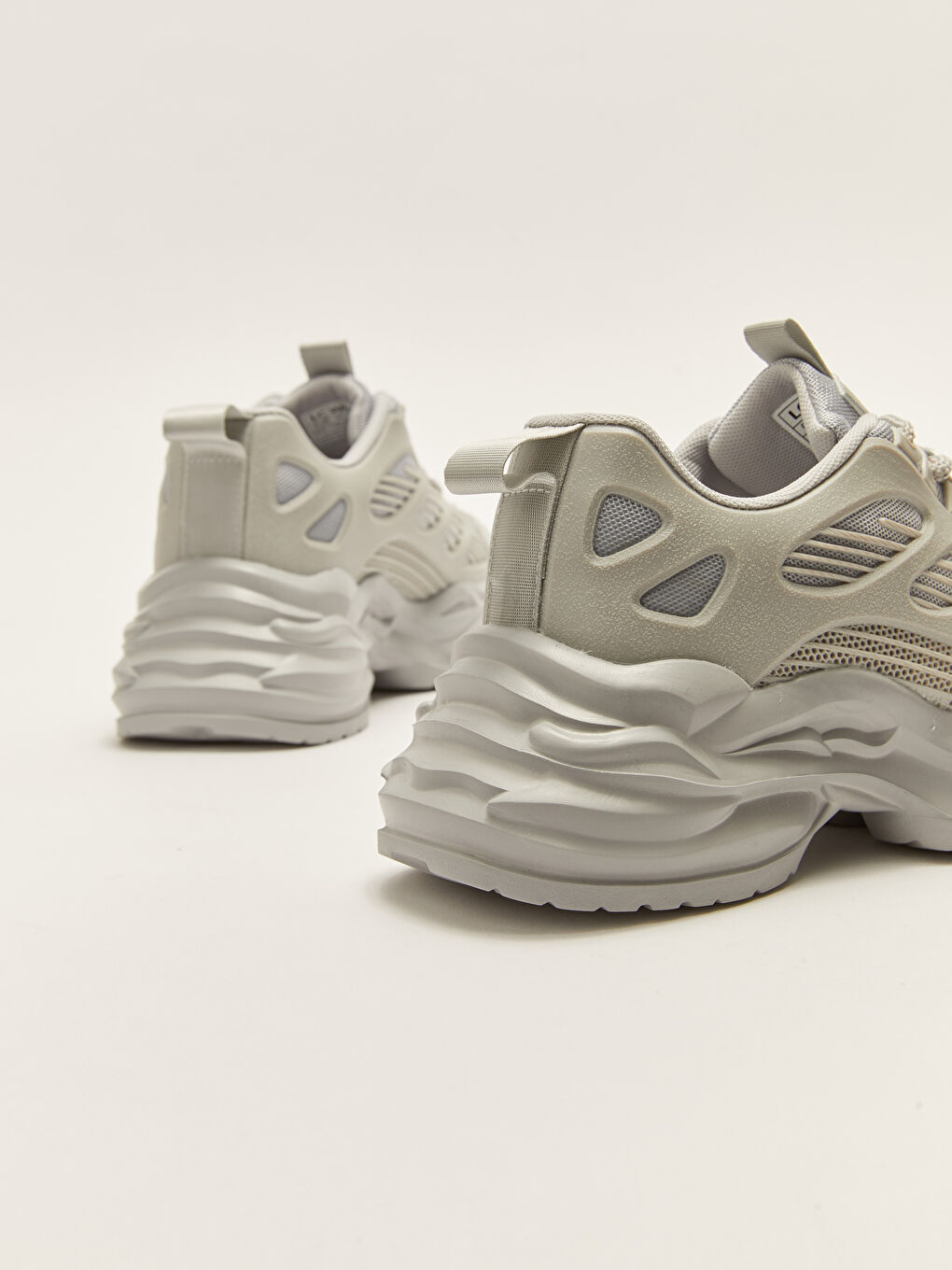 Lace-up Thick Sole Women's Active Sneakers-4