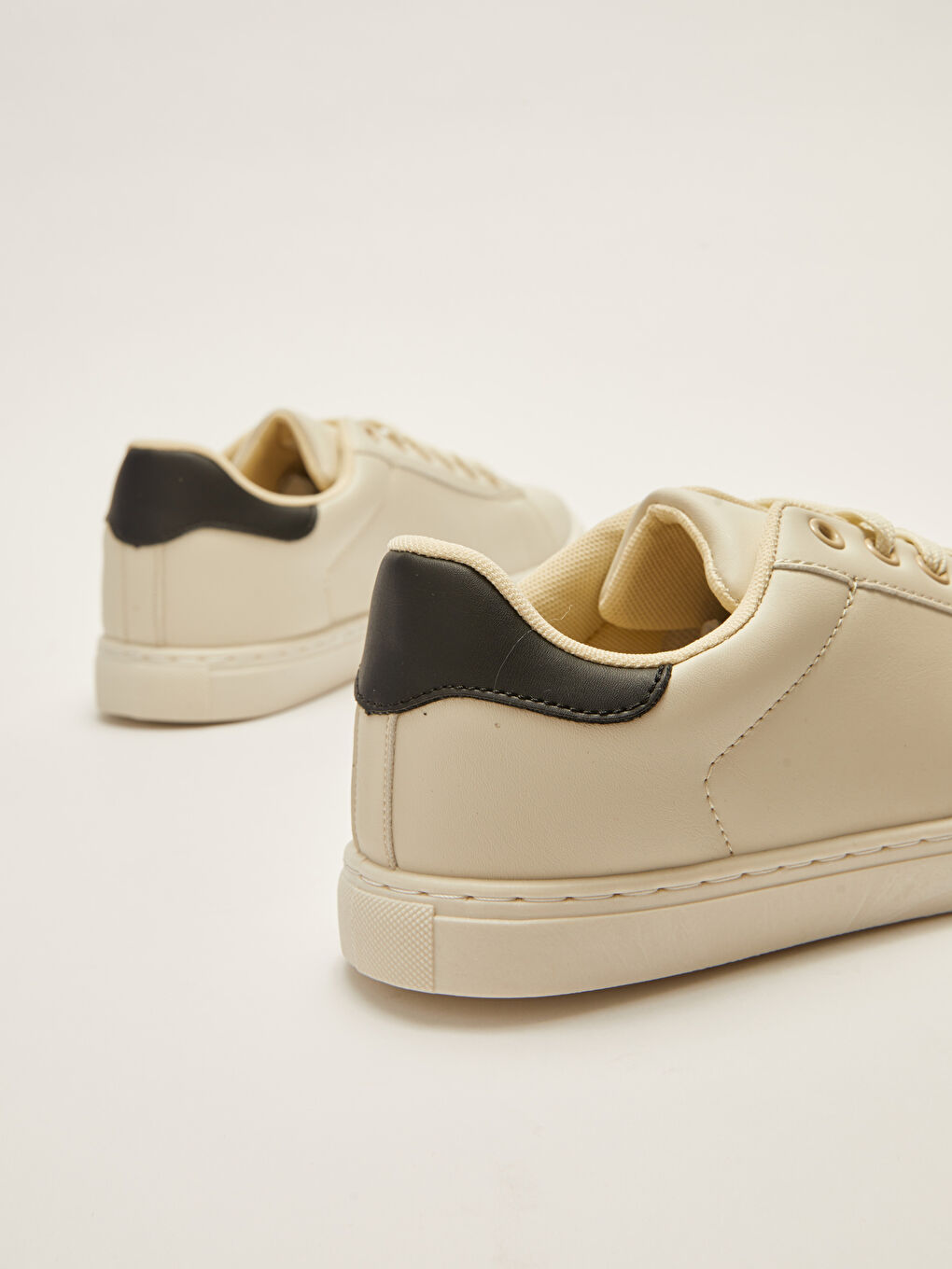 Bej Deri Görünümlü Bağcıklı Erkek Spor Ayakkabı-4