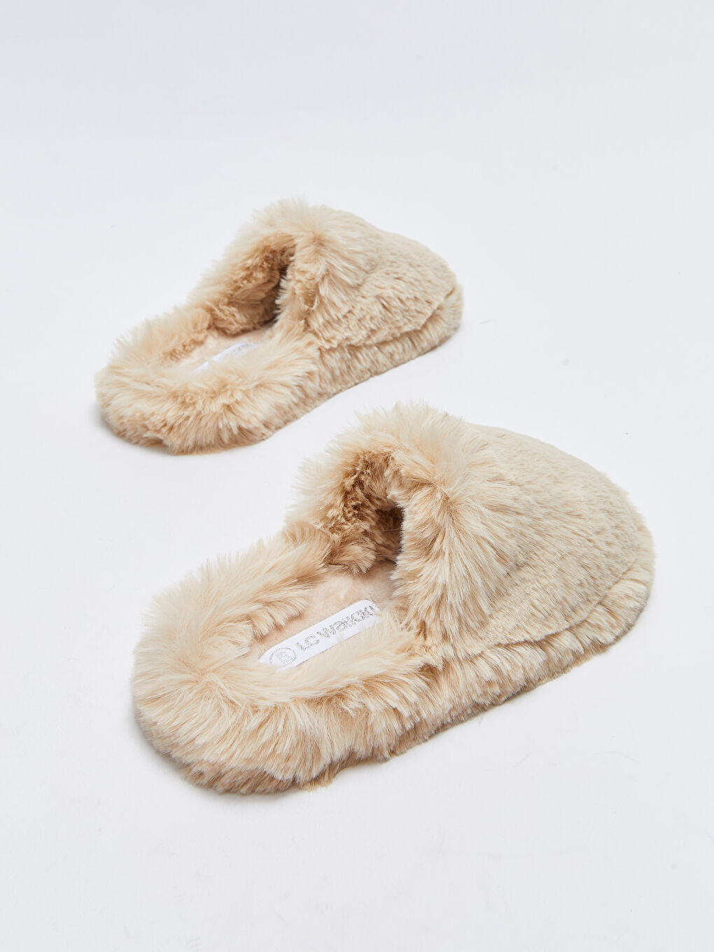 Bej Önü Kapalı Pelüş Kadın Ev Terliği-4