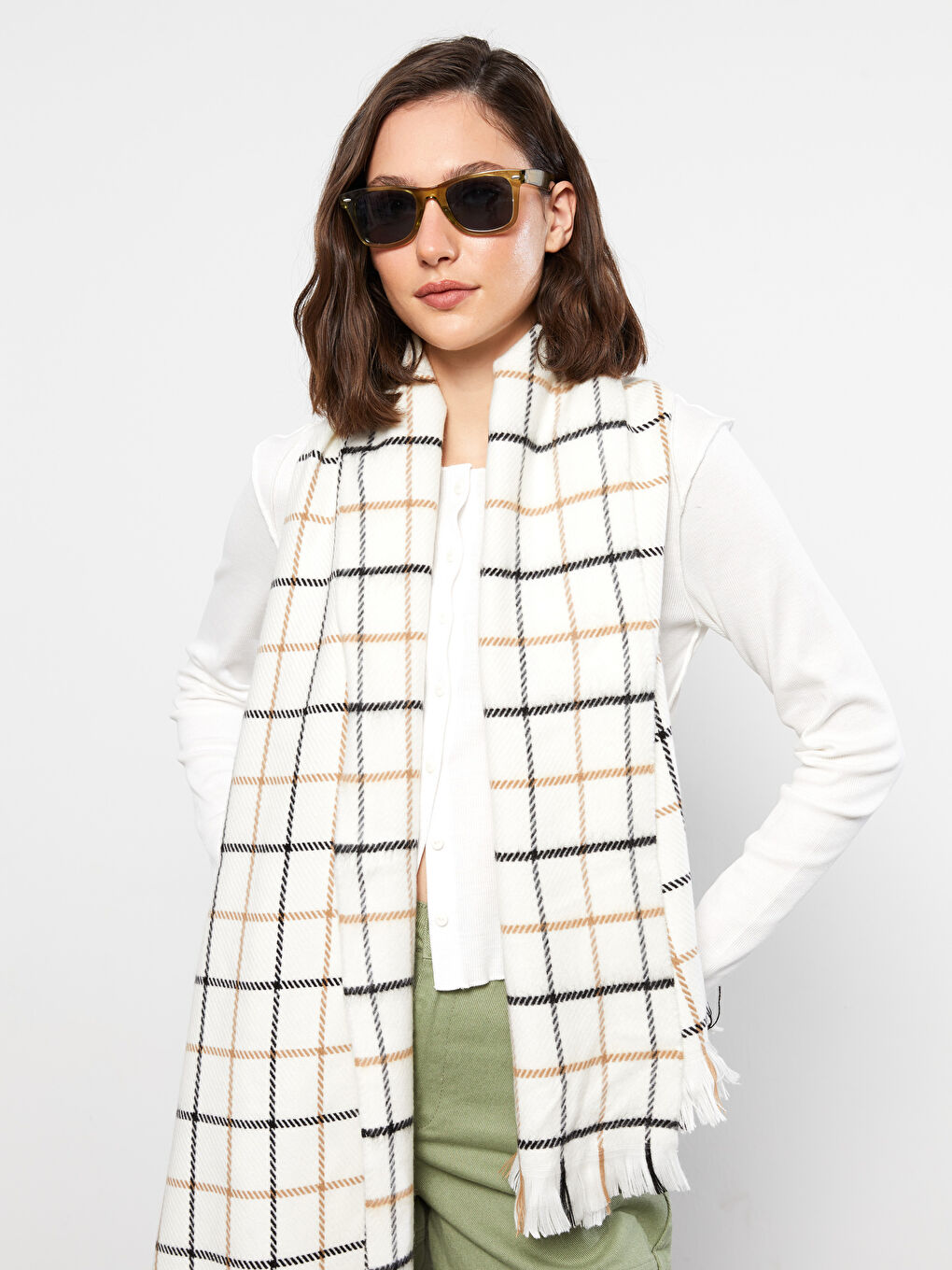 Ekru Saçaklı Ekose Desenli Kadın Atkı