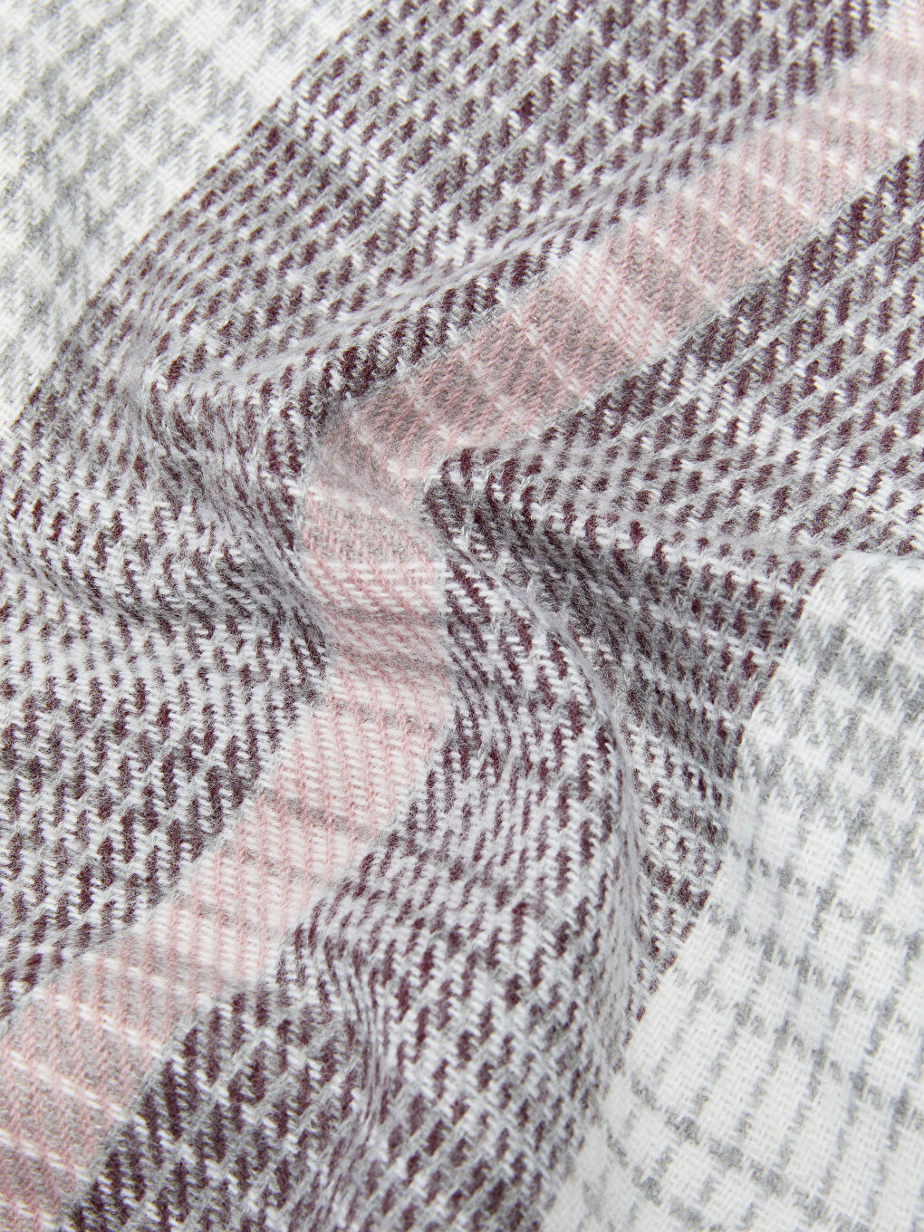 Lila Saçaklı Kazayağı Desenli Kadın Atkı-4