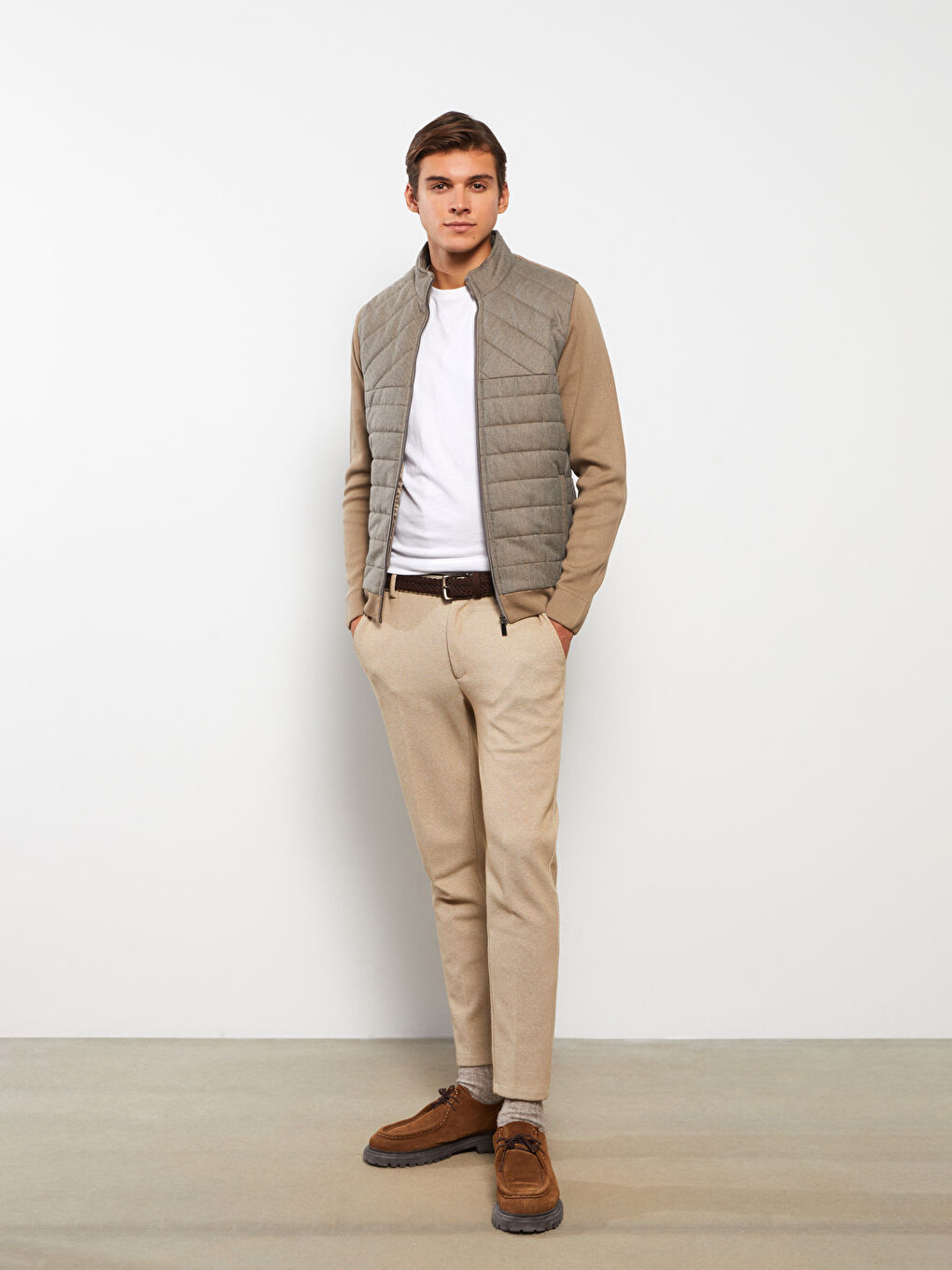 Bej Slim Fit Dik Yaka Erkek Triko Mont