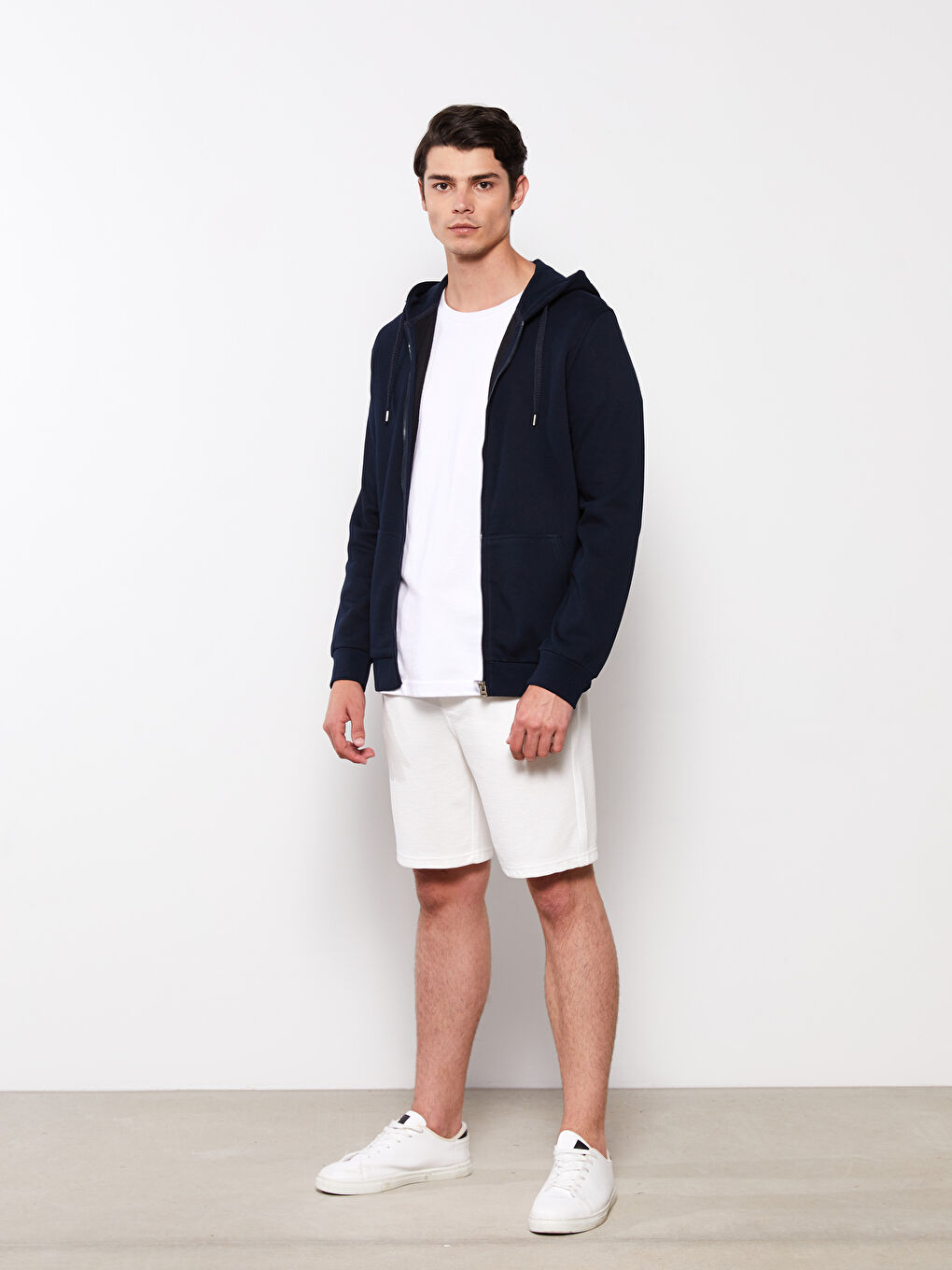 LCWAIKIKI Basic Comfortable Fit Hooded Men's Thick Sports Cardigan -W21902Z8-RFH