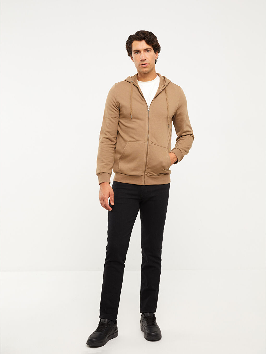 LCWAIKIKI Basic Comfortable Fit Hooded Men's Thick Sports Cardigan -W21902Z8-GUT