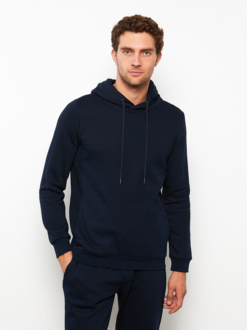 LCWAIKIKI Basic Lacivert Uzun Kollu Erkek Hoodie