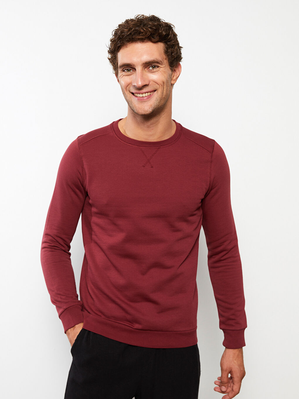 LCWAIKIKI Basic Bordo Bisiklet Yaka Uzun Kollu Erkek Sweatshirt - 2