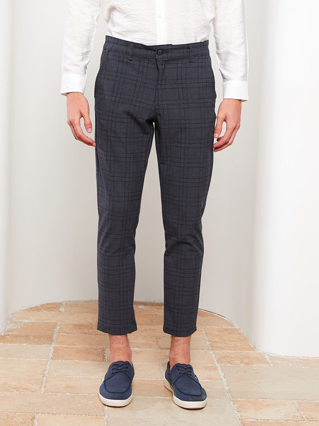 Slim Fit Plaid Men's Trousers-2