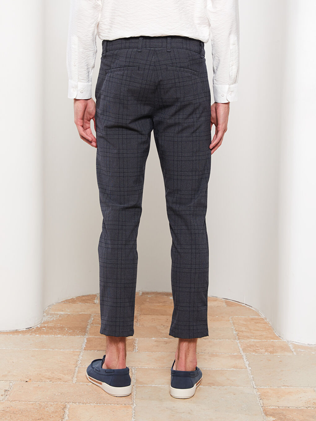 Slim Fit Plaid Men's Trousers-3