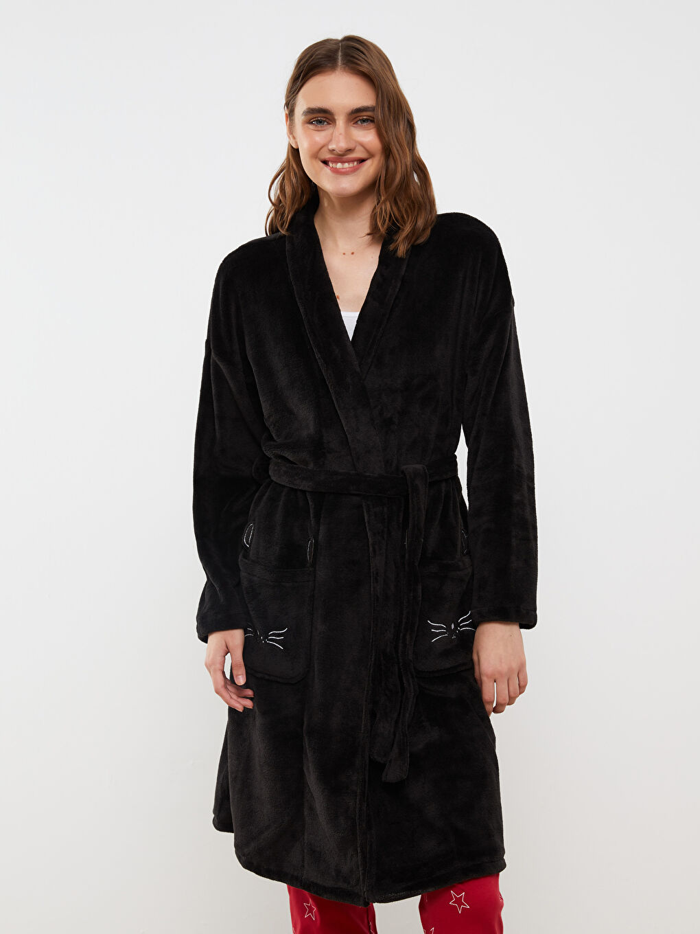 Siyah Şal Yaka Baskılı Uzun Kollu Pelüş Kadın Sabahlık-1