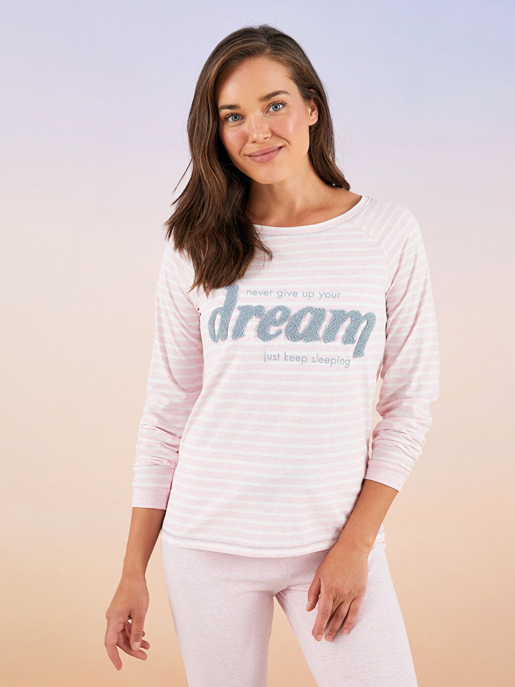 LCW DREAM Pembe Bisiklet Yaka Baskılı Uzun Kollu Kadın Pijama Takımı - 1