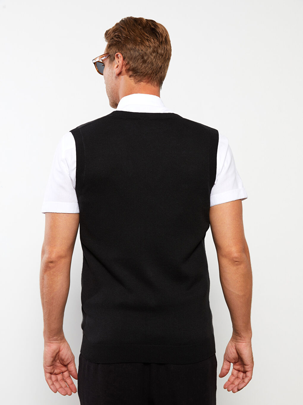 Стандартный однотонный жилет с V-образным вырезом для мужчин-4
