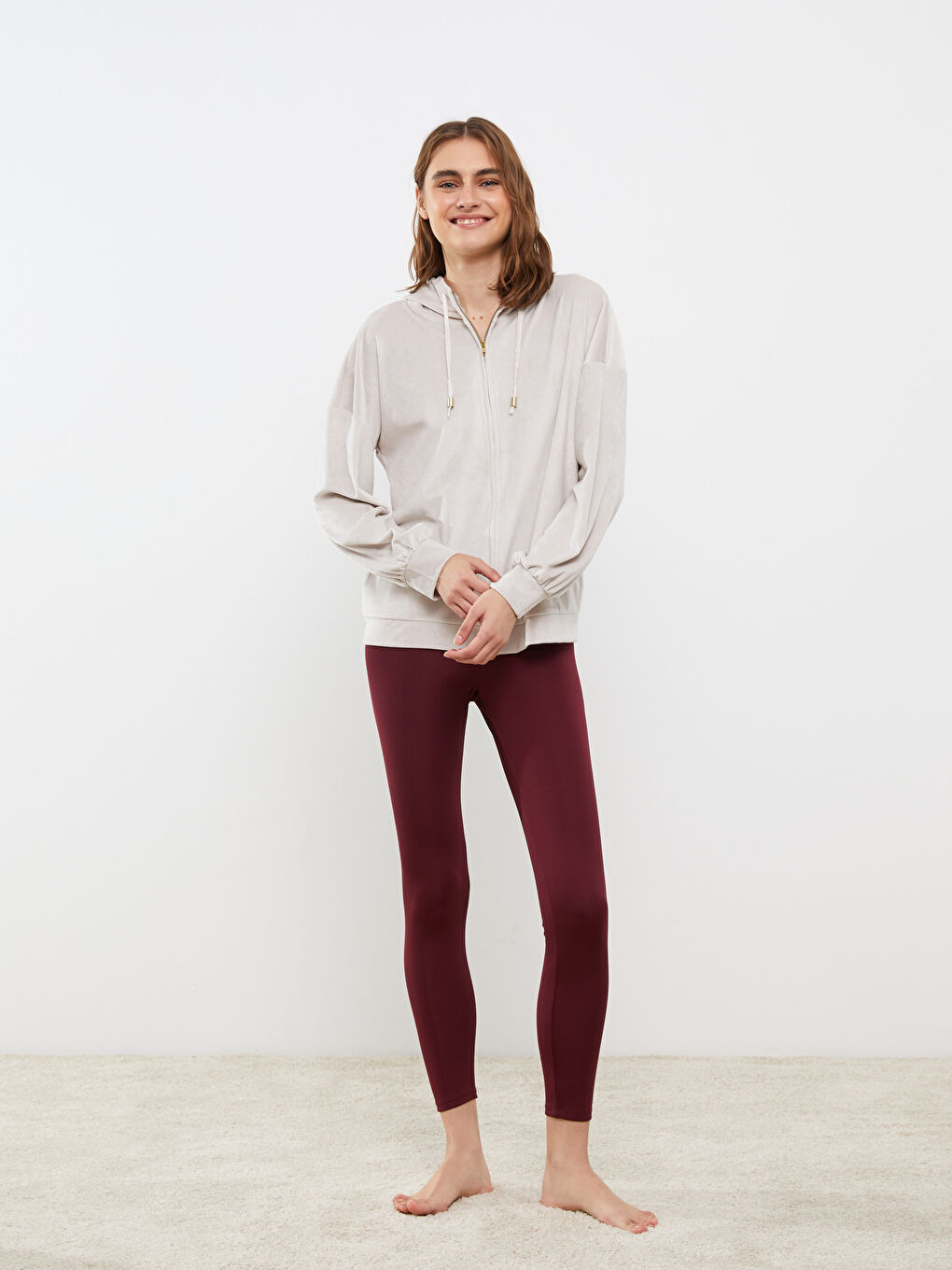 LCW DREAM Mit Kapuze Regulär Langarm Samt Pyjama-Oberteil für Damen -W21989Z8-EHW