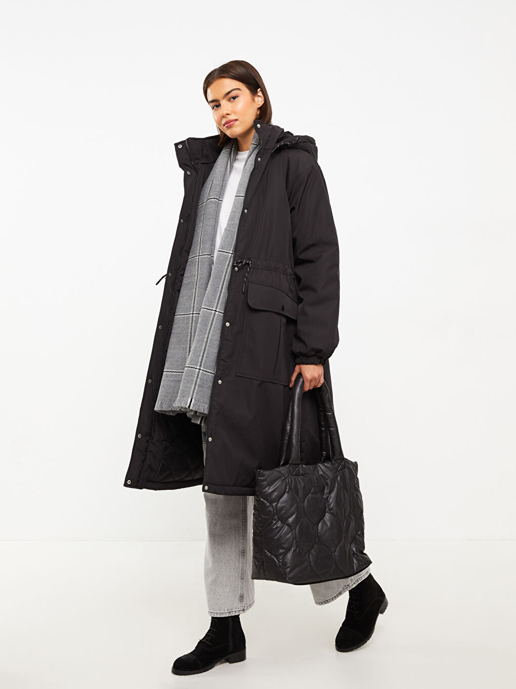 باركا نساء بقبّ عادي وكم طويل