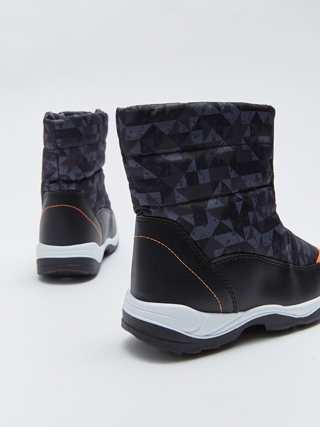 LCW STEPS Schnee-Stiefel für Jungen mit Camouflage-Muster und Reißverschluss -W22151Z4-CWN