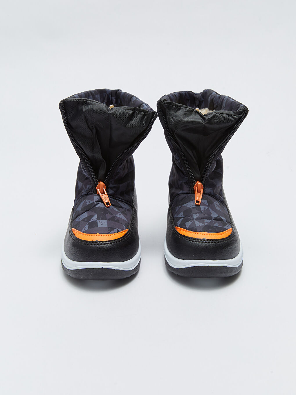 LCW STEPS Schnee-Stiefel für Jungen mit Camouflage-Muster und Reißverschluss -W22151Z4-CWN