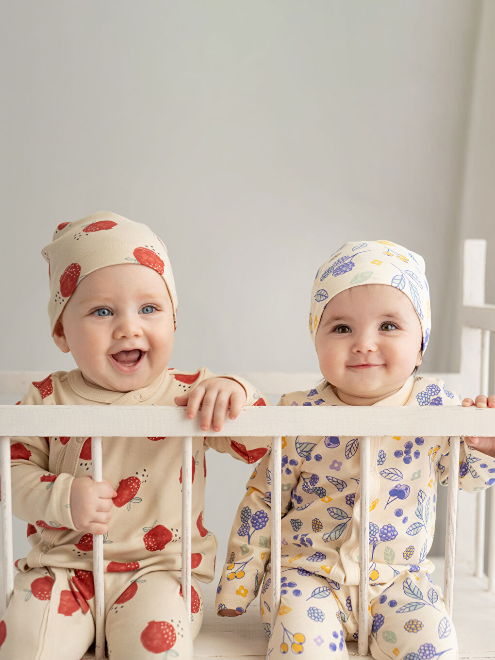 Crew Neck Long Sleeve Printed Organic Cotton Baby Boy Rompers and Beanie 2-Pack-2
