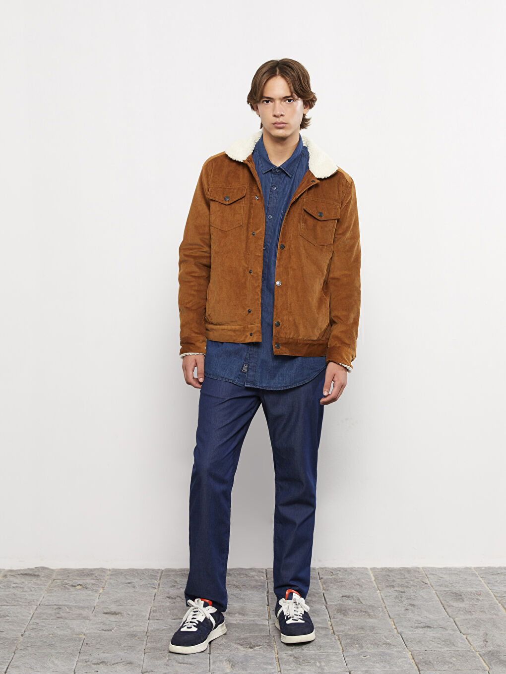 Bej Standart Kalıp Gömlek Yaka Erkek Kadife Mont-1