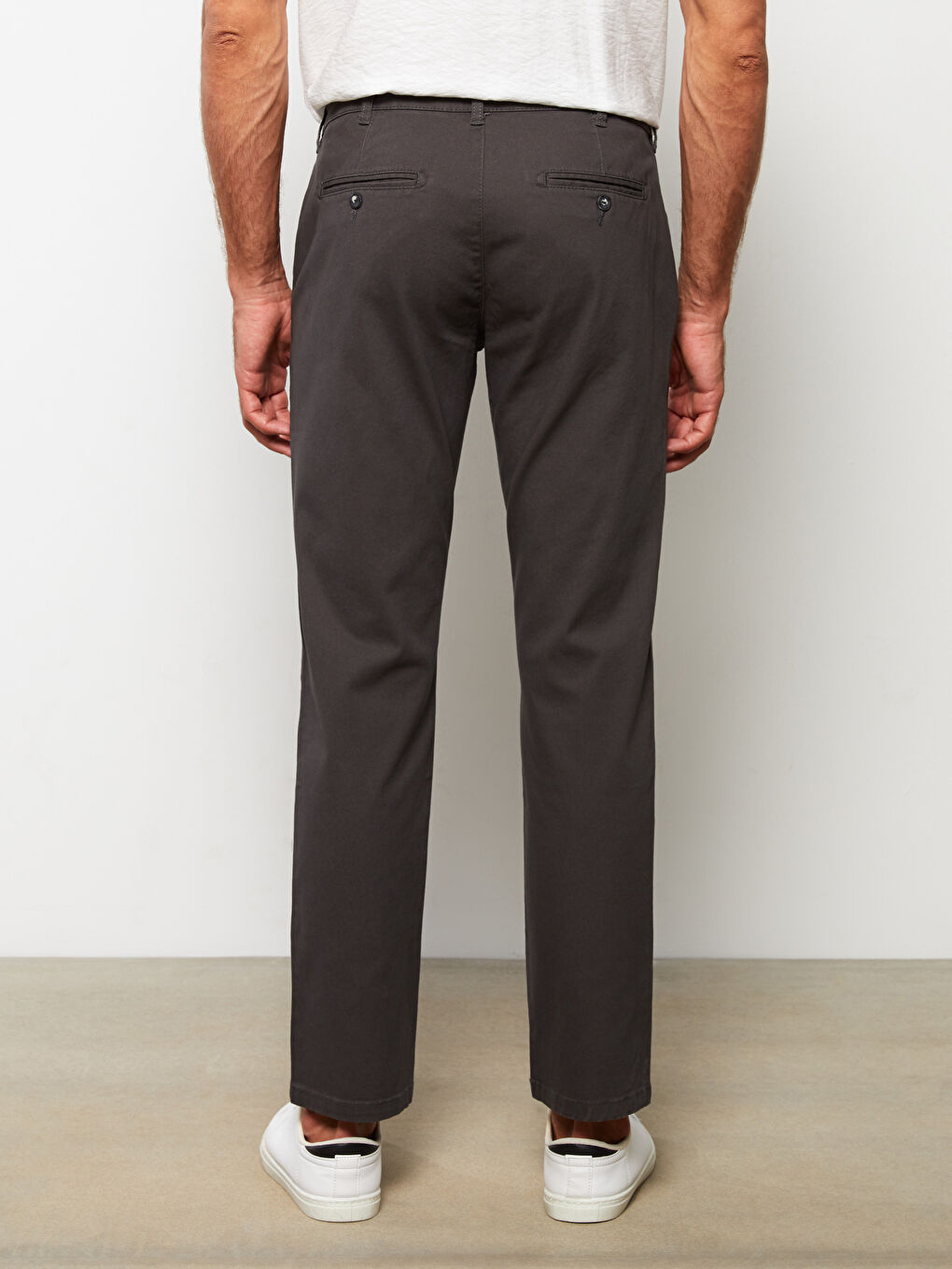 LCWAIKIKI Classic Antrasit Standart Kalıp Gabardin Erkek Chino Pantolon - 4