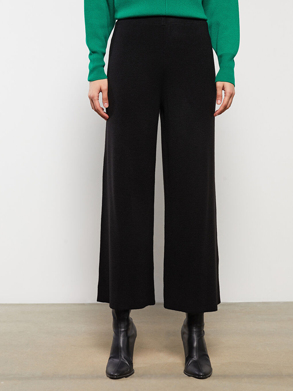 Женские трикотажные брюки с эластичным поясом и однотонным дизайном-2