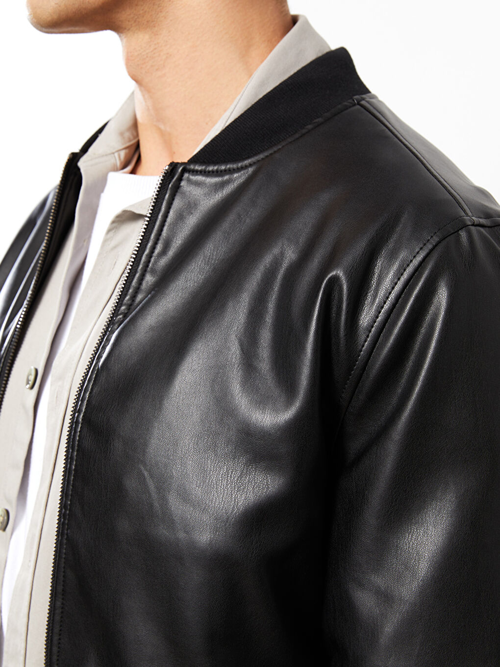 Siyah Standart Kalıp Kolej Yaka Erkek Deri Görünümlü Mont-3