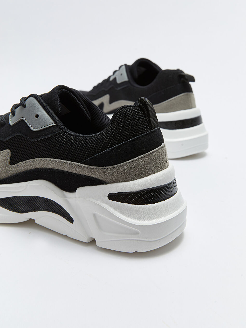 Lace-up Thick Sole Men's Active Sports Shoes-4