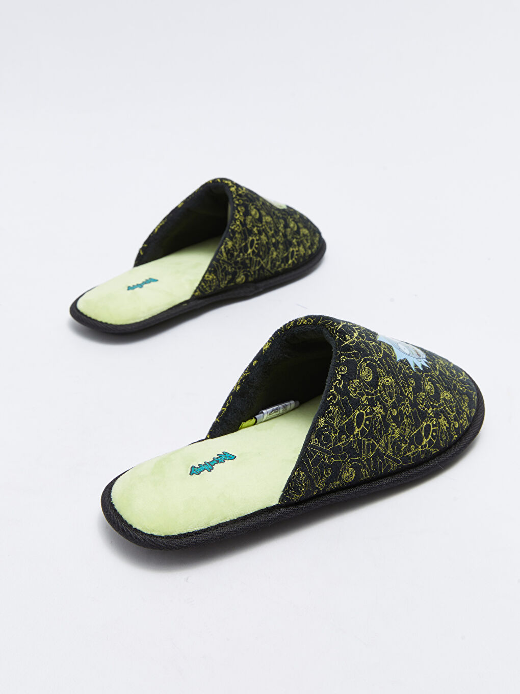 LCW STEPS Ricky and Morty Licensed Men's Indoor Slippers -W22447Z8-SEL