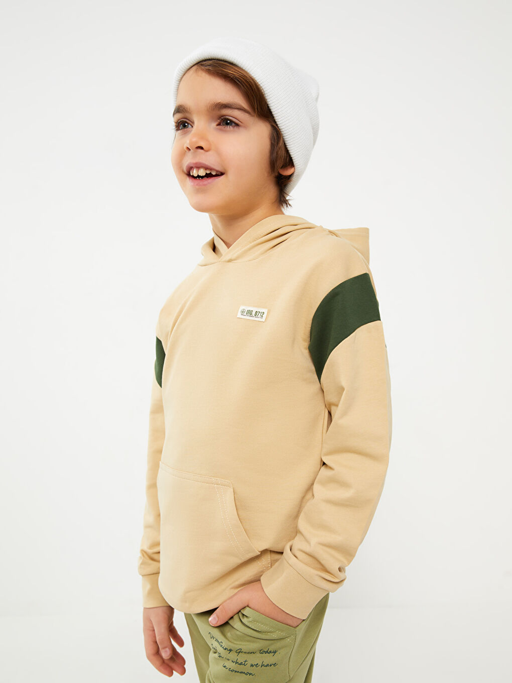 LCW Kids Hooded Printed Long Sleeve Boys' Sweatshirt -W22466Z4-FGZ