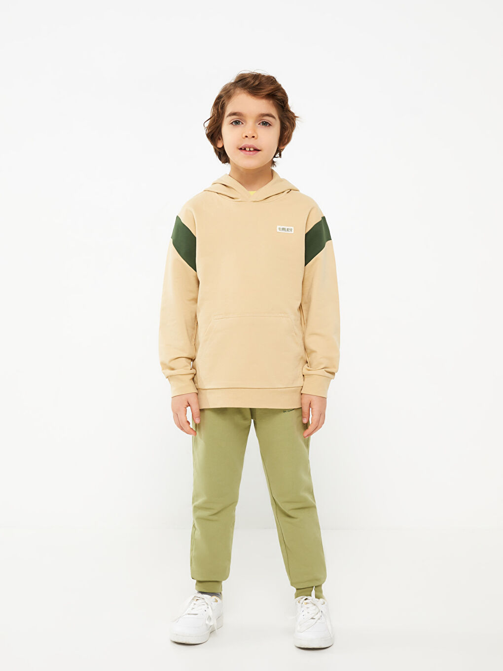 LCW Kids Hooded Printed Long Sleeve Boys' Sweatshirt -W22466Z4-FGZ