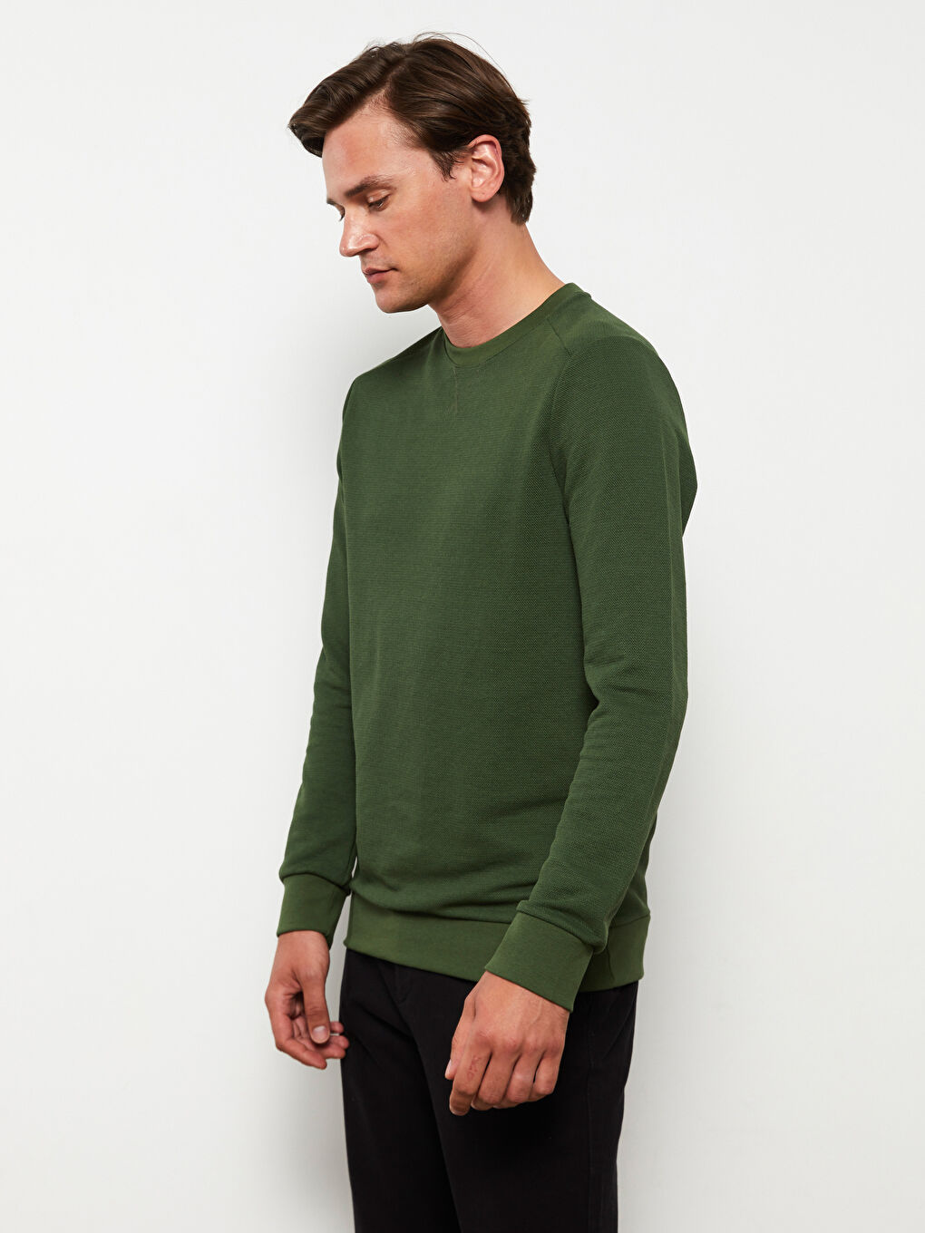 LCWAIKIKI Basic Haki Bisiklet Yaka Uzun Kollu Erkek Sweatshirt