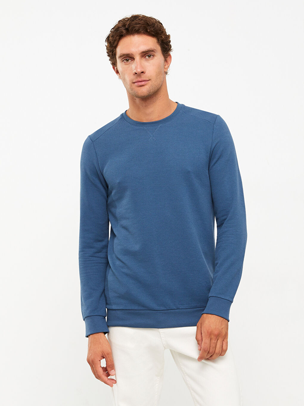 LCWAIKIKI Basic İndigo Bisiklet Yaka Uzun Kollu Erkek Sweatshirt - 1