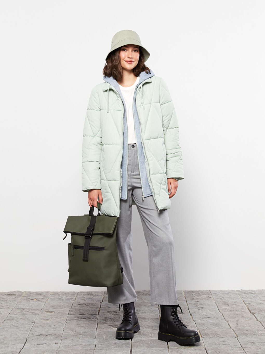 Geaca Matlasată Simplu cu Glugă pentru Femei