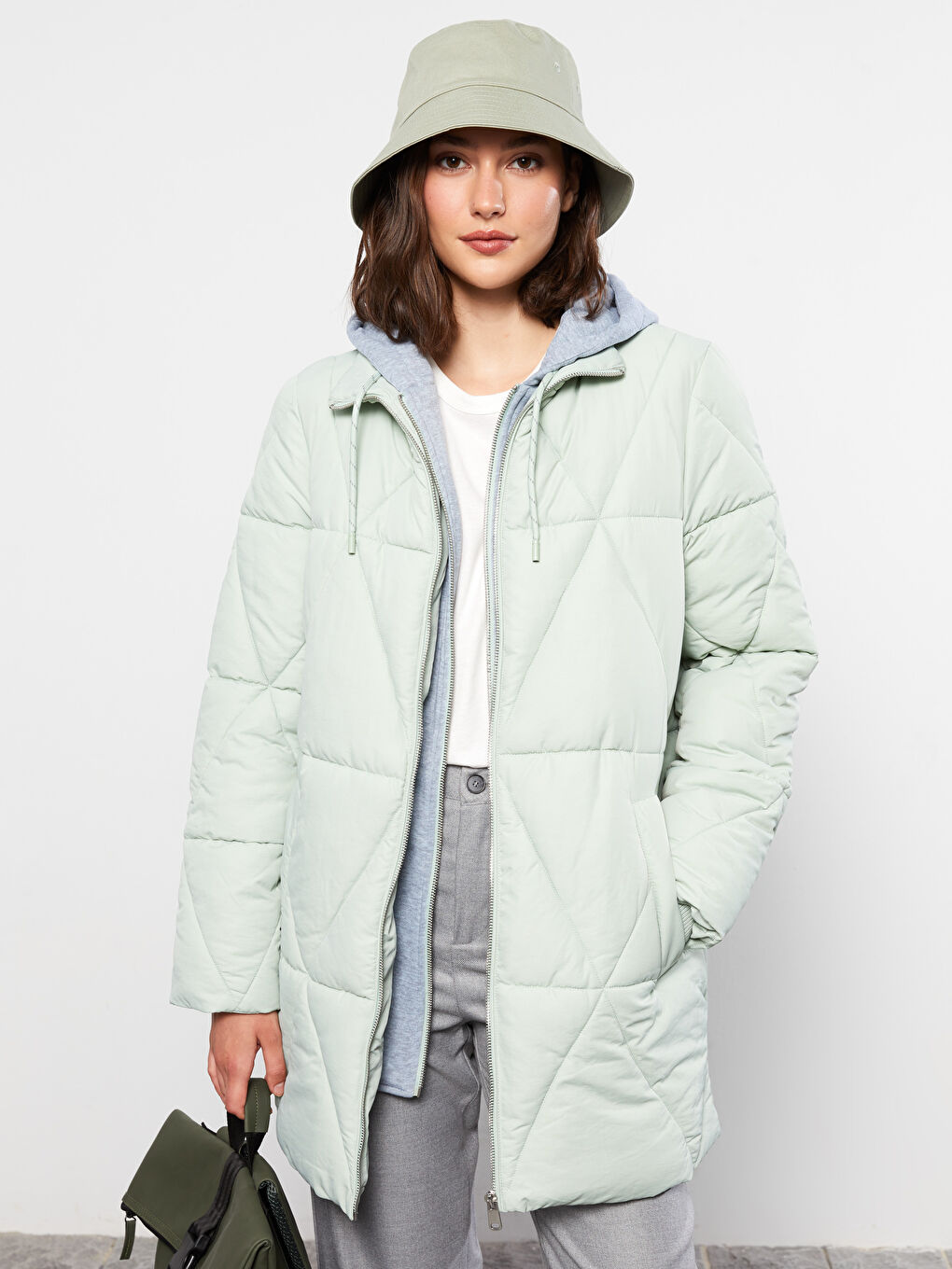 Geaca Matlasată Simplu cu Glugă pentru Femei-1