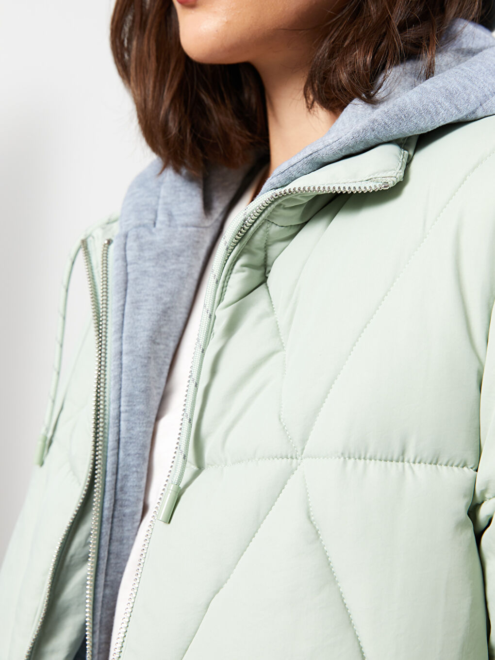 Geaca Matlasată Simplu cu Glugă pentru Femei-2