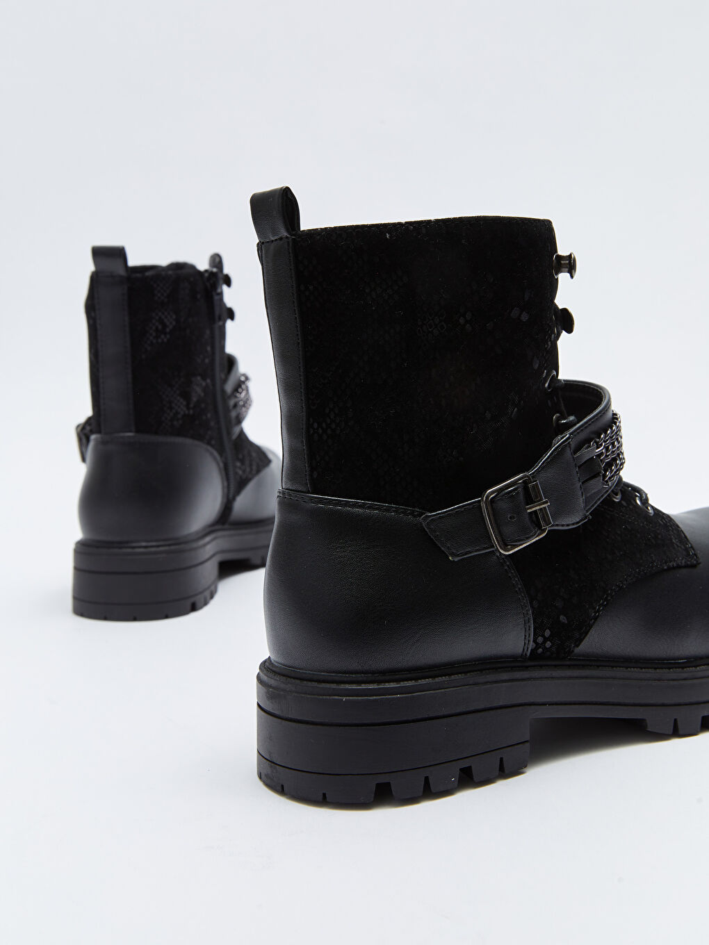 Siyah Deri Görünümlü Bağcık ve Fermuarlı Kız Çocuk Bot-4