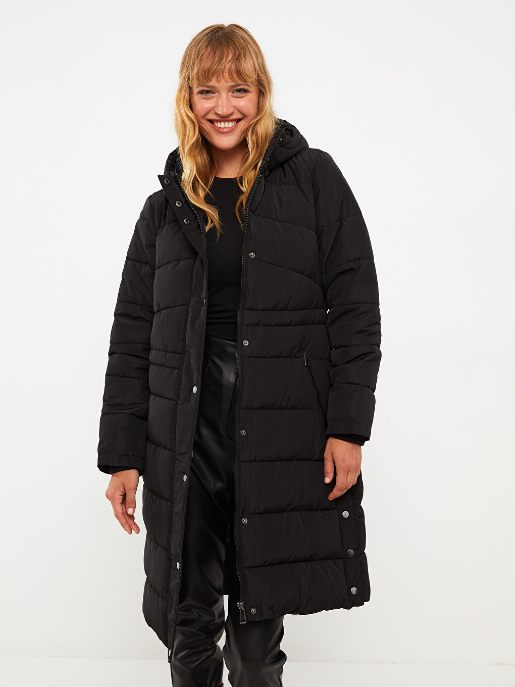 Әйелдерге арналған капюшонды өрнексіз пуховик пальто-1